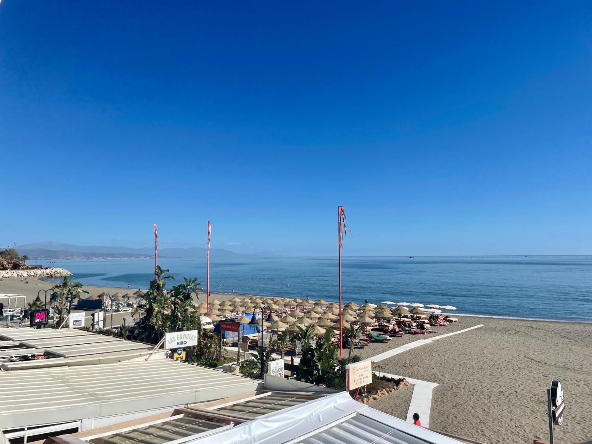 Apartamento Calma Carihuela Beach - 10 Metros De La Playa Торремолінос Екстер'єр фото