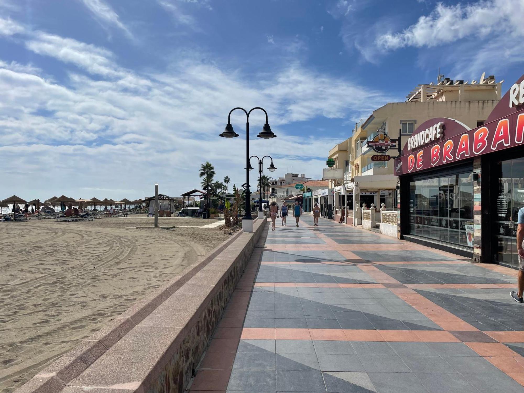 Apartamento Calma Carihuela Beach - 10 Metros De La Playa Торремолінос Екстер'єр фото
