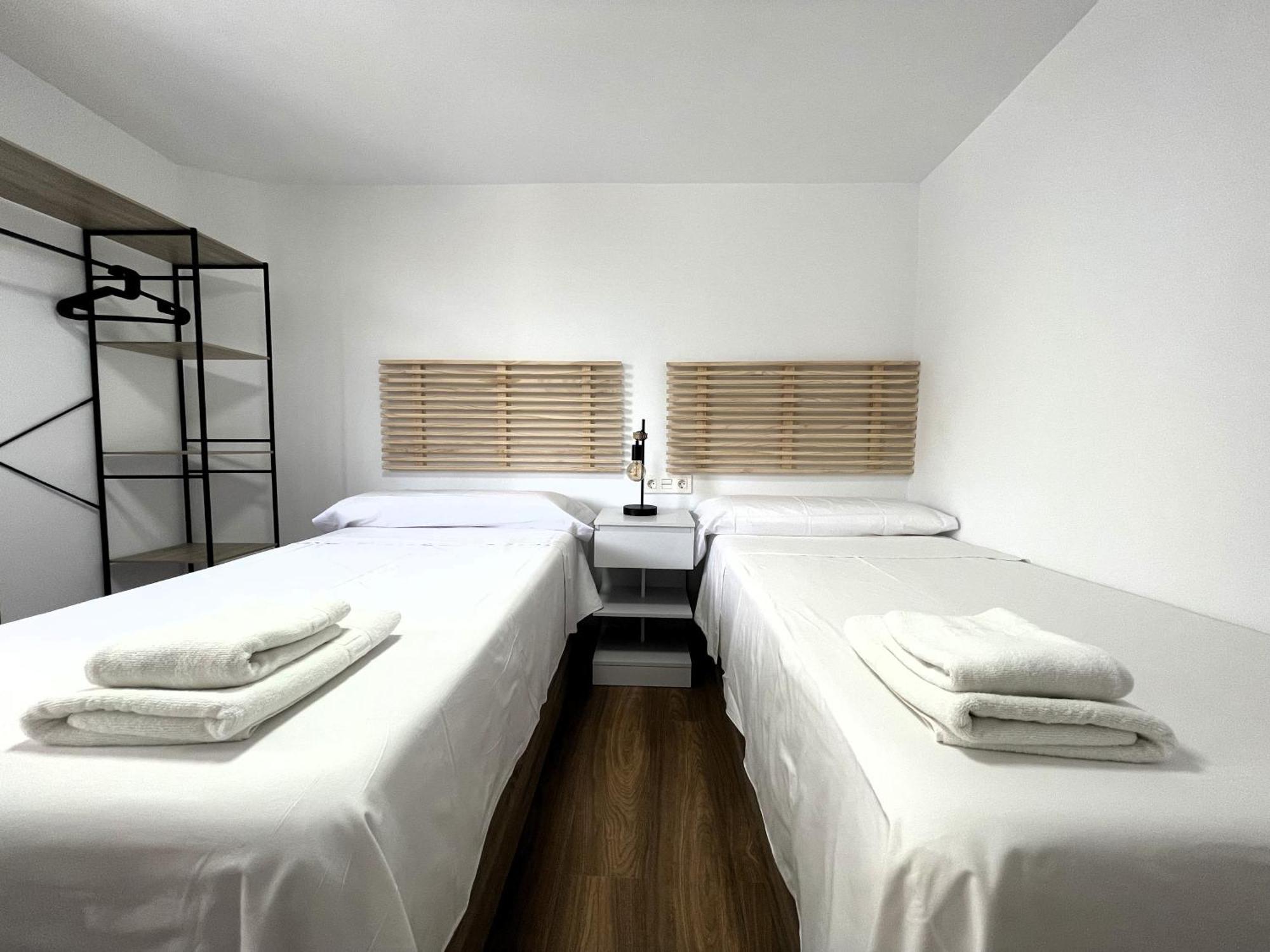 Apartamento Calma Carihuela Beach - 10 Metros De La Playa Торремолінос Екстер'єр фото